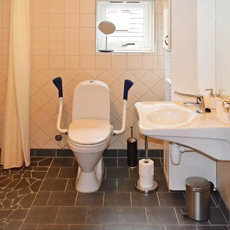 Three-bedroom Holiday In Hamnvik 1 Holiday home Bolla