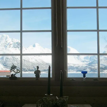 Three-bedroom Holiday In Hamnvik 1 * Bolla